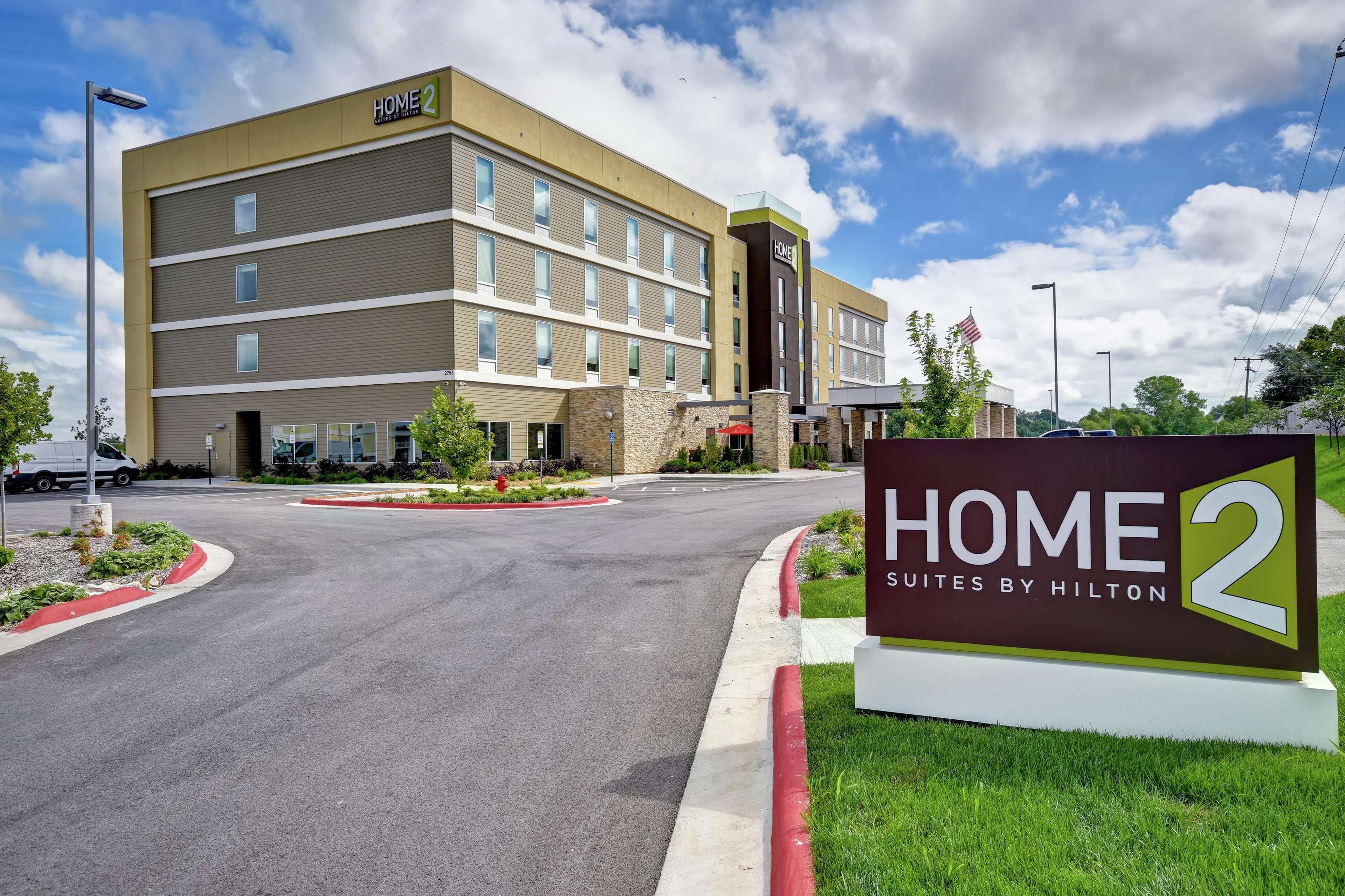 Home2 Suites By Hilton Springfield North Εξωτερικό φωτογραφία