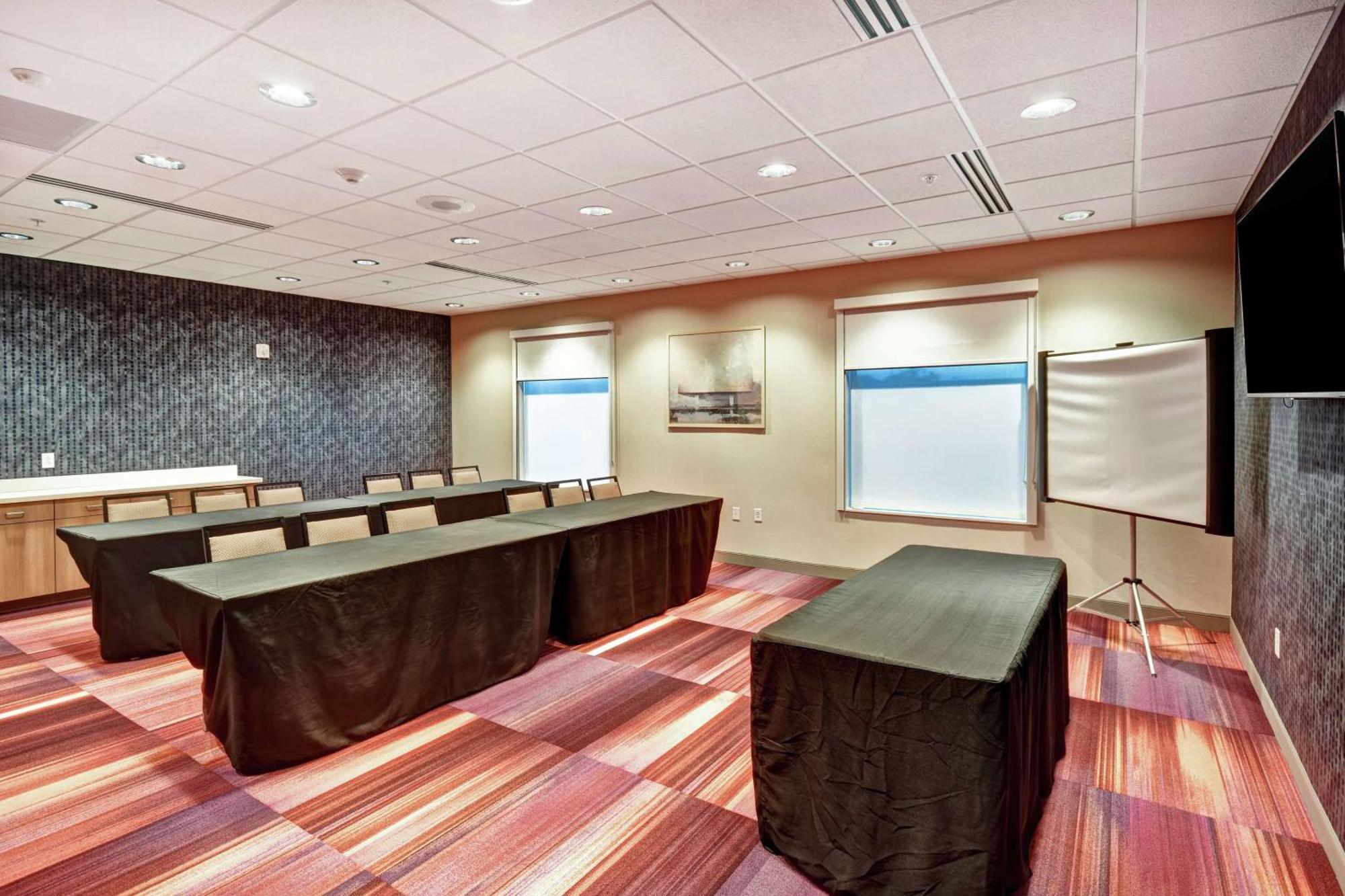 Home2 Suites By Hilton Springfield North Εξωτερικό φωτογραφία