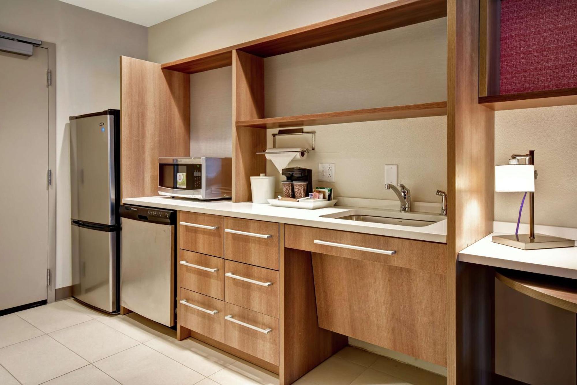 Home2 Suites By Hilton Springfield North Εξωτερικό φωτογραφία
