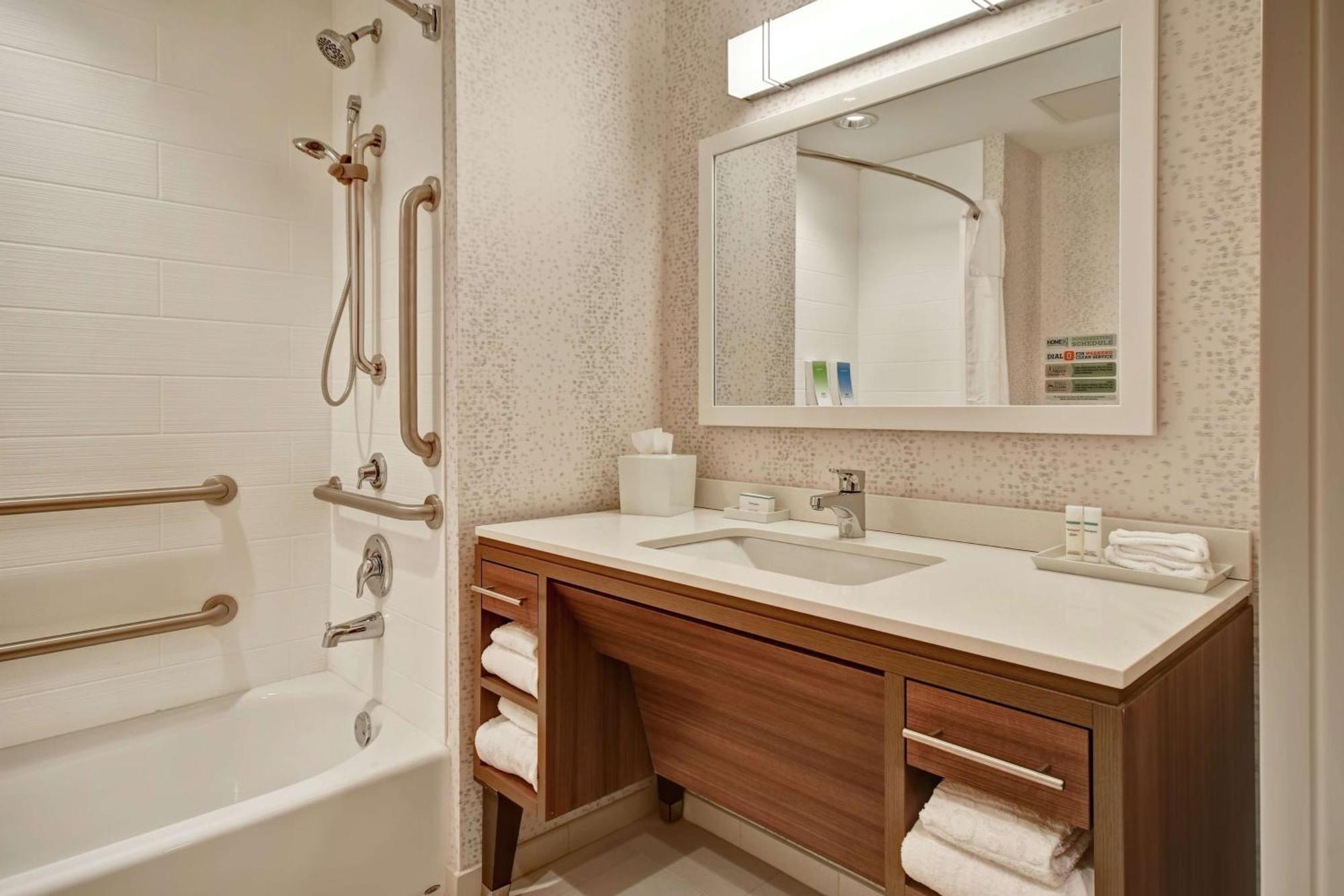Home2 Suites By Hilton Springfield North Εξωτερικό φωτογραφία