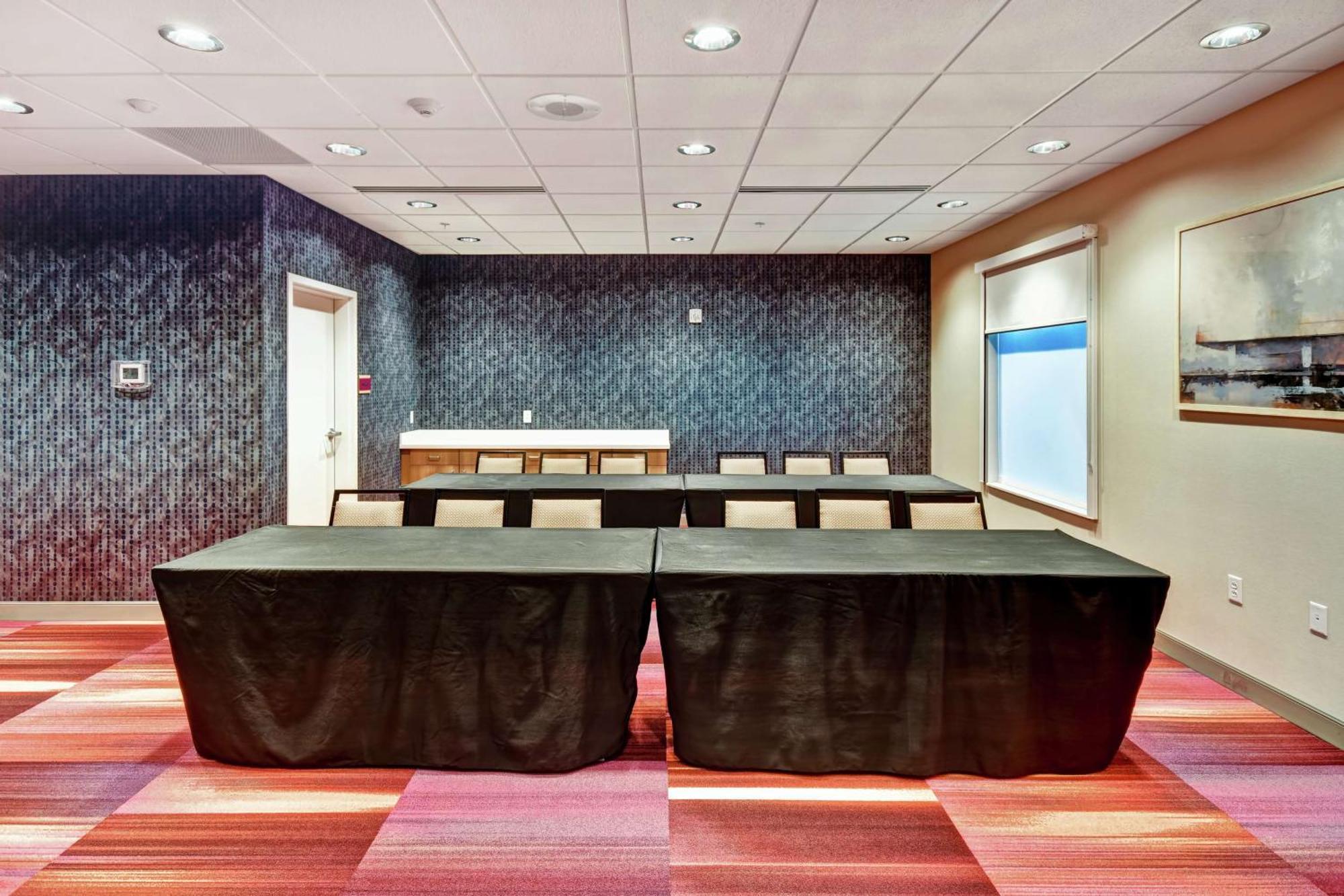 Home2 Suites By Hilton Springfield North Εξωτερικό φωτογραφία
