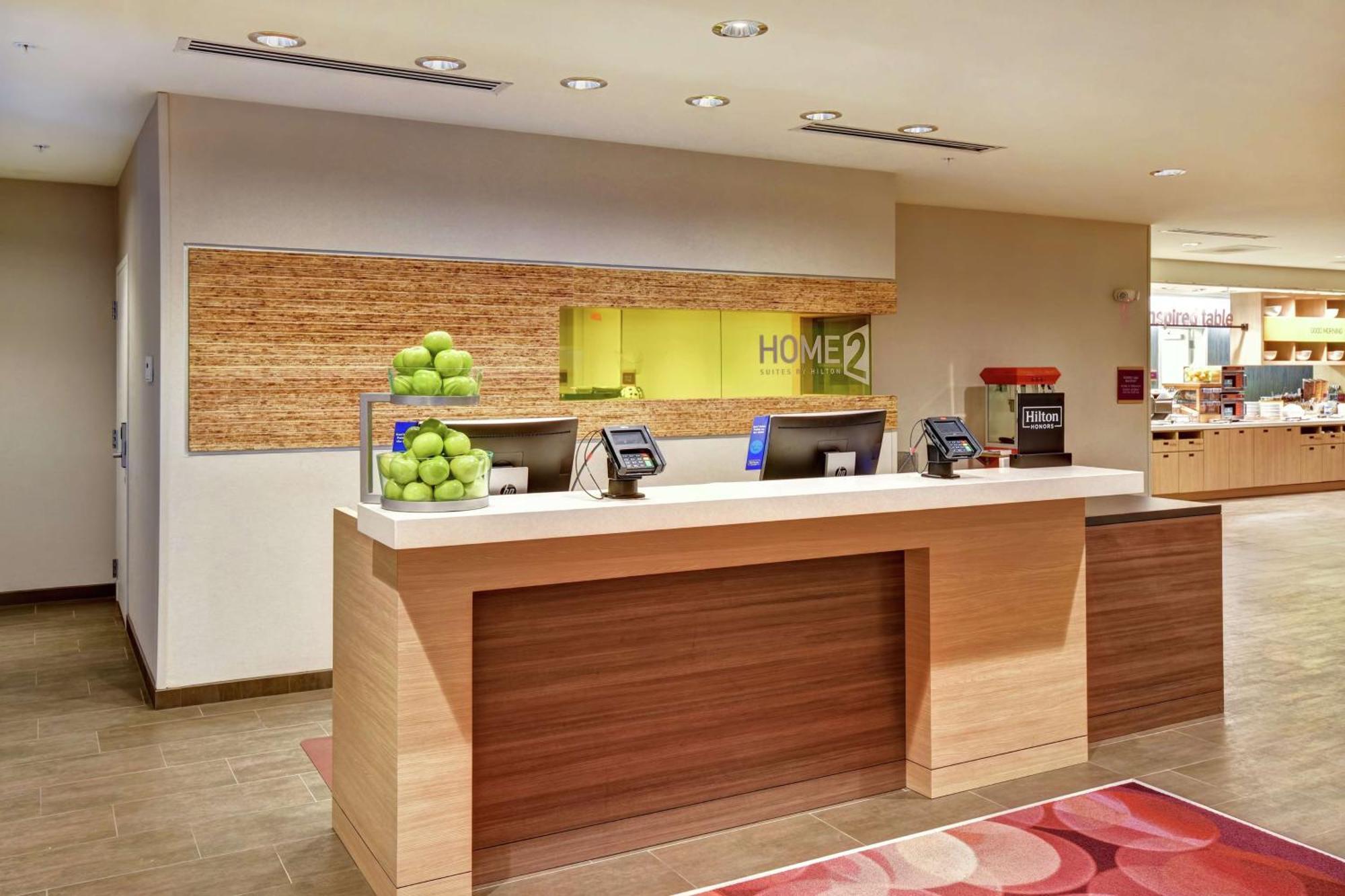 Home2 Suites By Hilton Springfield North Εξωτερικό φωτογραφία