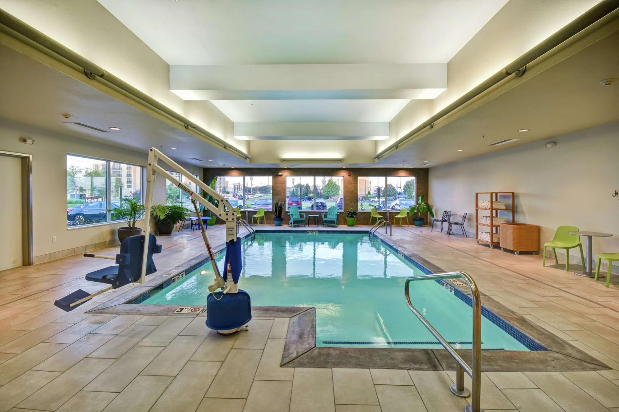 Home2 Suites By Hilton Springfield North Εξωτερικό φωτογραφία
