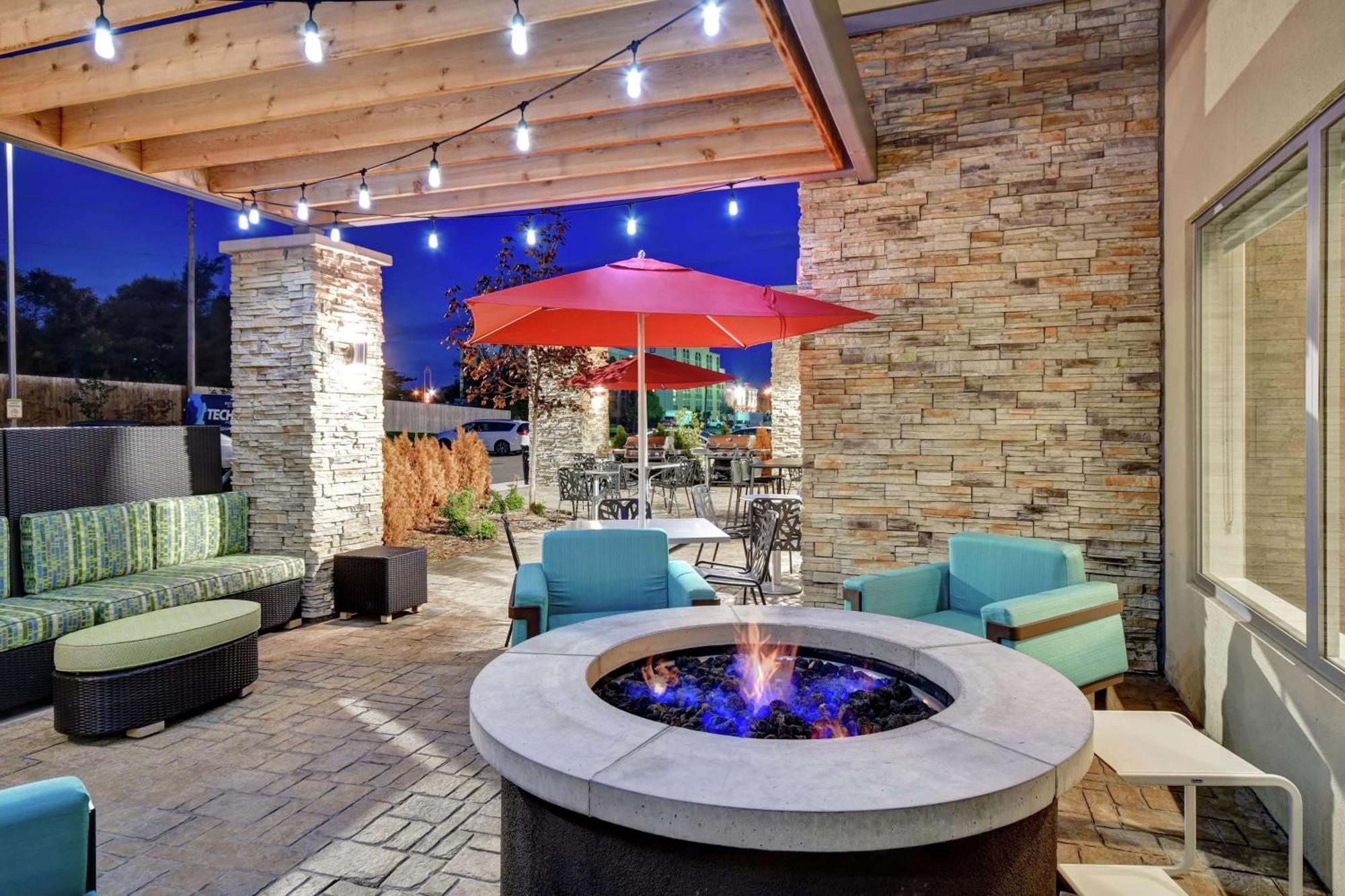 Home2 Suites By Hilton Springfield North Εξωτερικό φωτογραφία