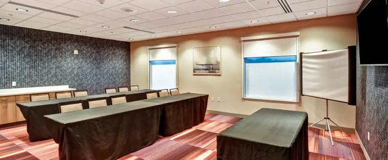 Home2 Suites By Hilton Springfield North Εξωτερικό φωτογραφία